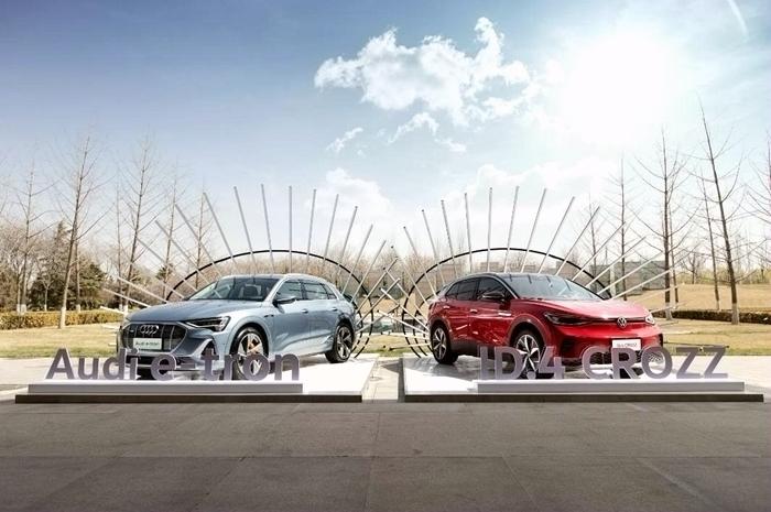 ID.4 CROZZ、Audi e-tron展車